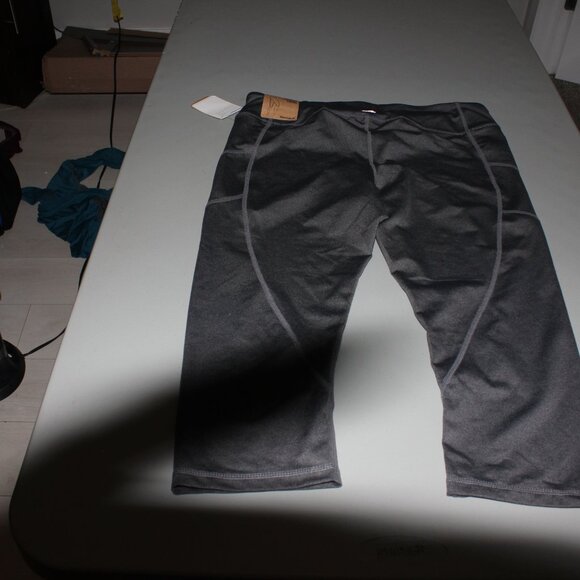 Hteather Grey Reebok Quick Capris Size XL New - Picture 4 of 5